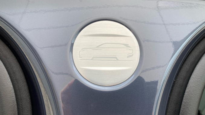 Land Rover Range Rover Velar 3.0 D300 MHEV Belgravia Edition Satin 5dr Auto Diesel Estate - Image 57